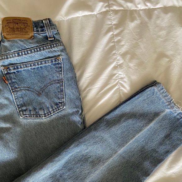 Vintage Levi Mom Jeans - Picture 3 of 4